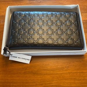 COMME DES GARÇONS JUMBO CLASSIC CLOVER WALLET, BLACK